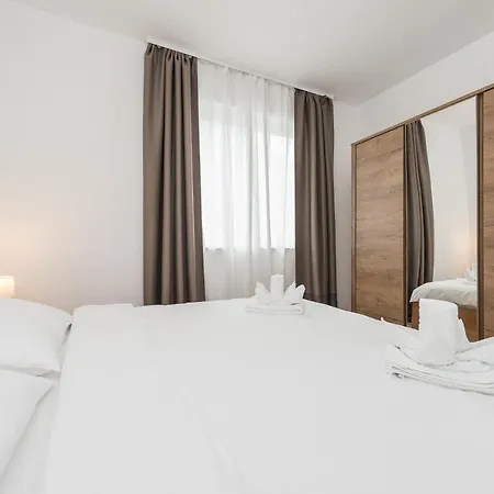 Apartment Petar's Dream 2 *
