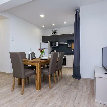 Apartment Petar's Dream 2 *